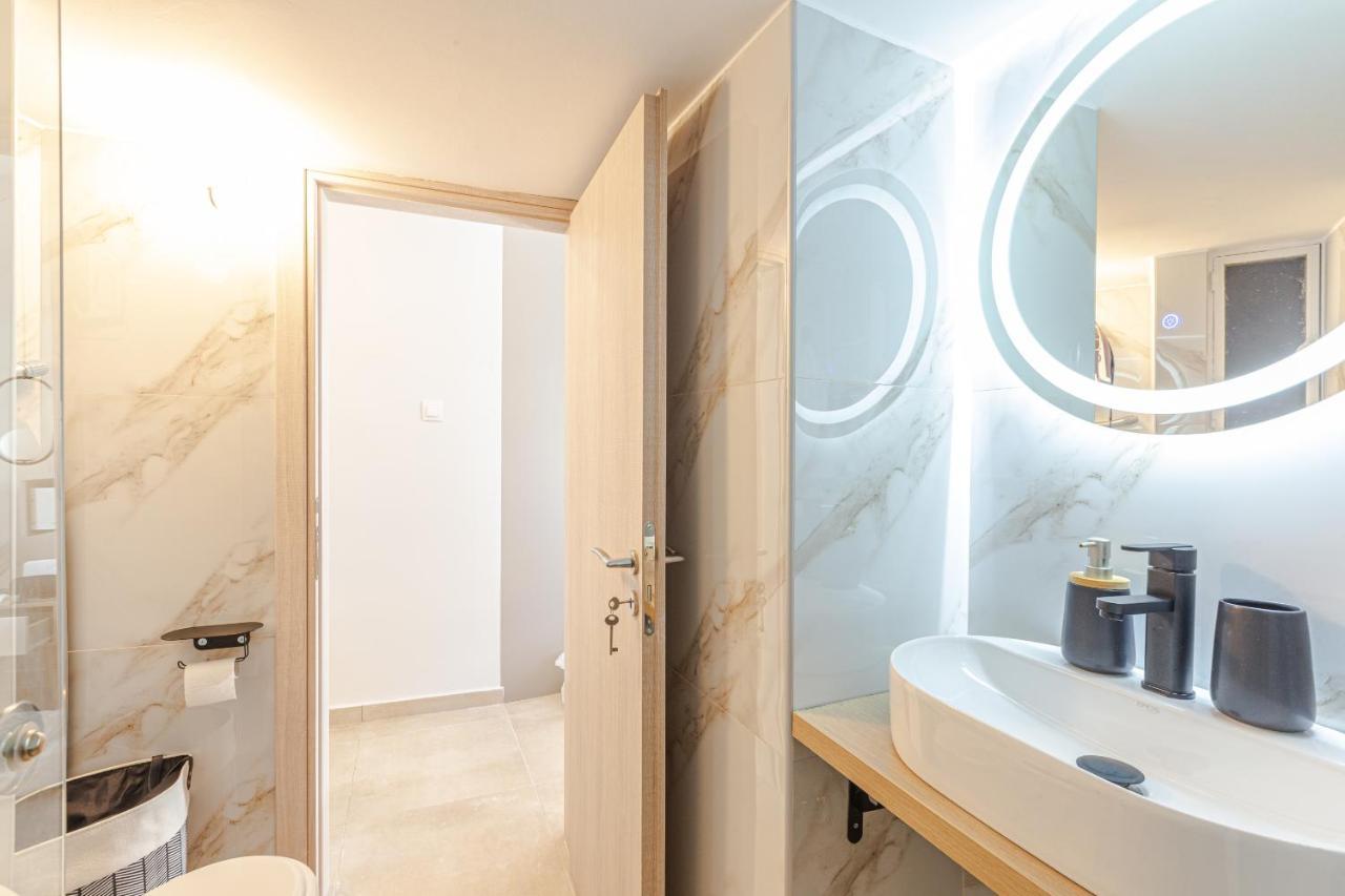 Aegean Pearl Apartment Piraeus Ngoại thất bức ảnh